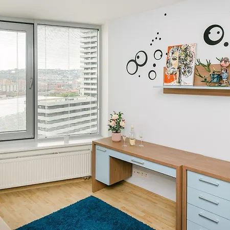 Slavic Spacious By Chors ברטיסלאבה