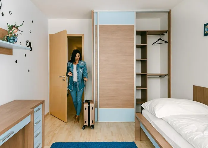 Slavic Spacious By Chors Apartmán