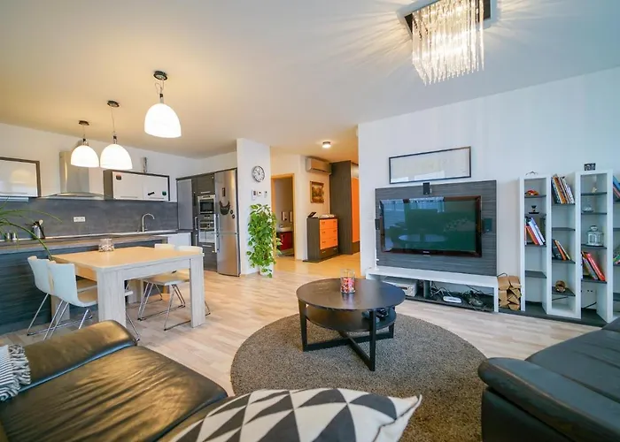 Appartement Slavic Spacious By Chors Bratislava